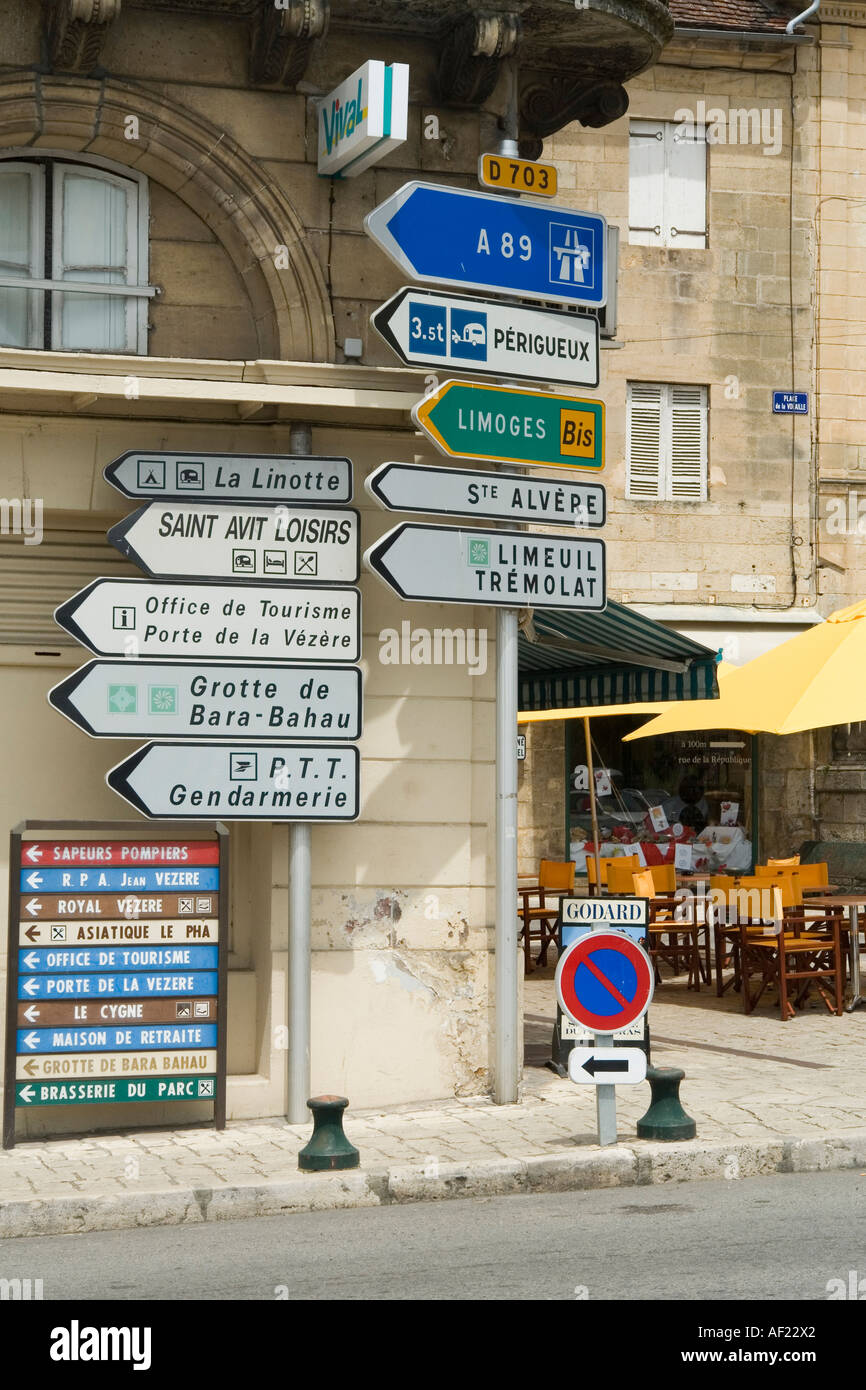 Straße Richtung signiert Le Bugue Sur Vézère Dordogne Frankreich Europa Stockfoto