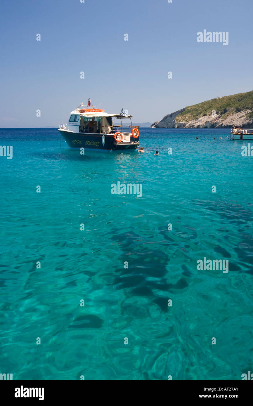 Griechenland Insel Zakynthos Bootsfahrt von Agios Nikolaos Alikes, Kyanoun Höhlen Stockfoto