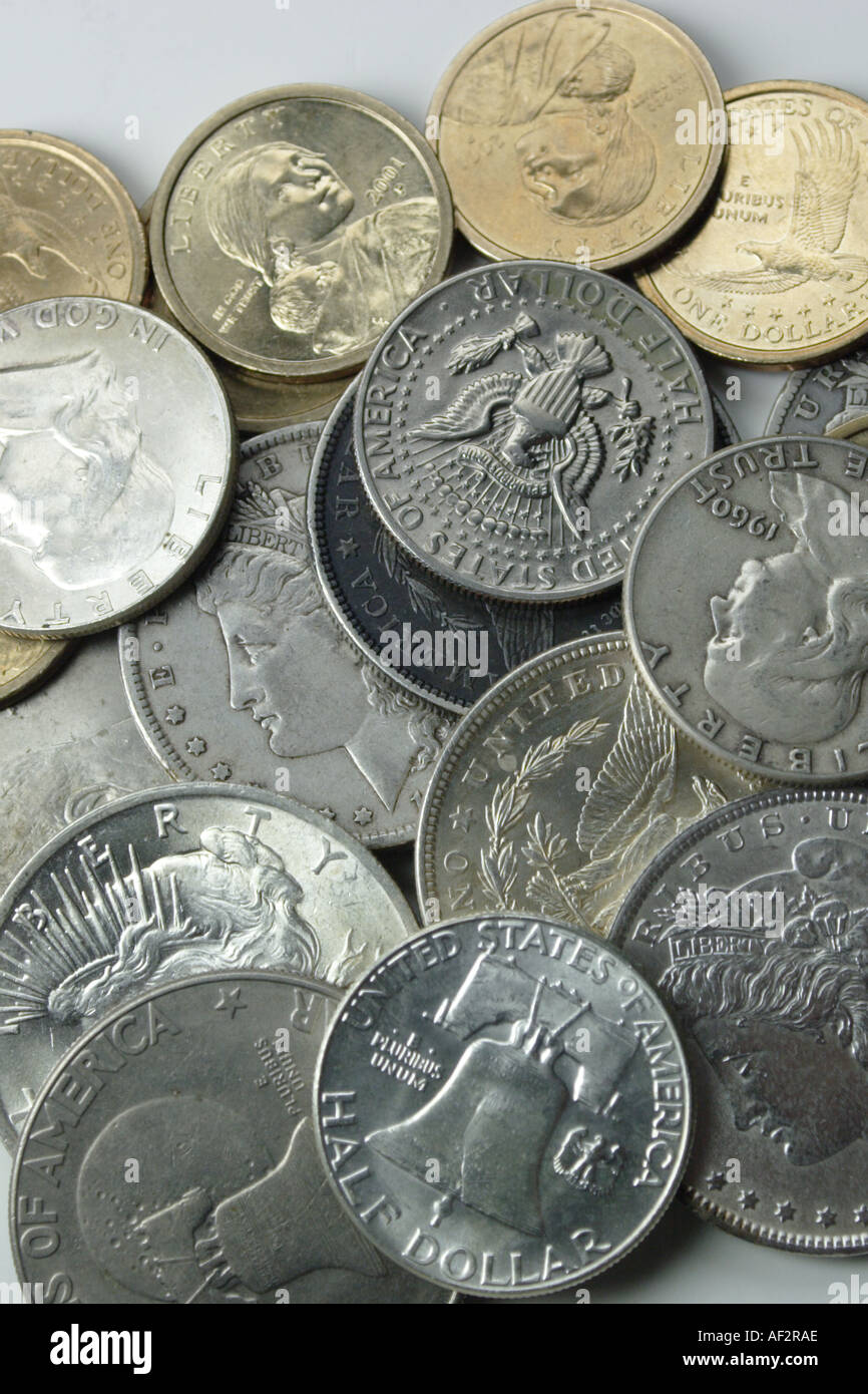US-Dollar und Half Dollar Münzen neue und alte Silber und Gold gefärbt Stockfoto