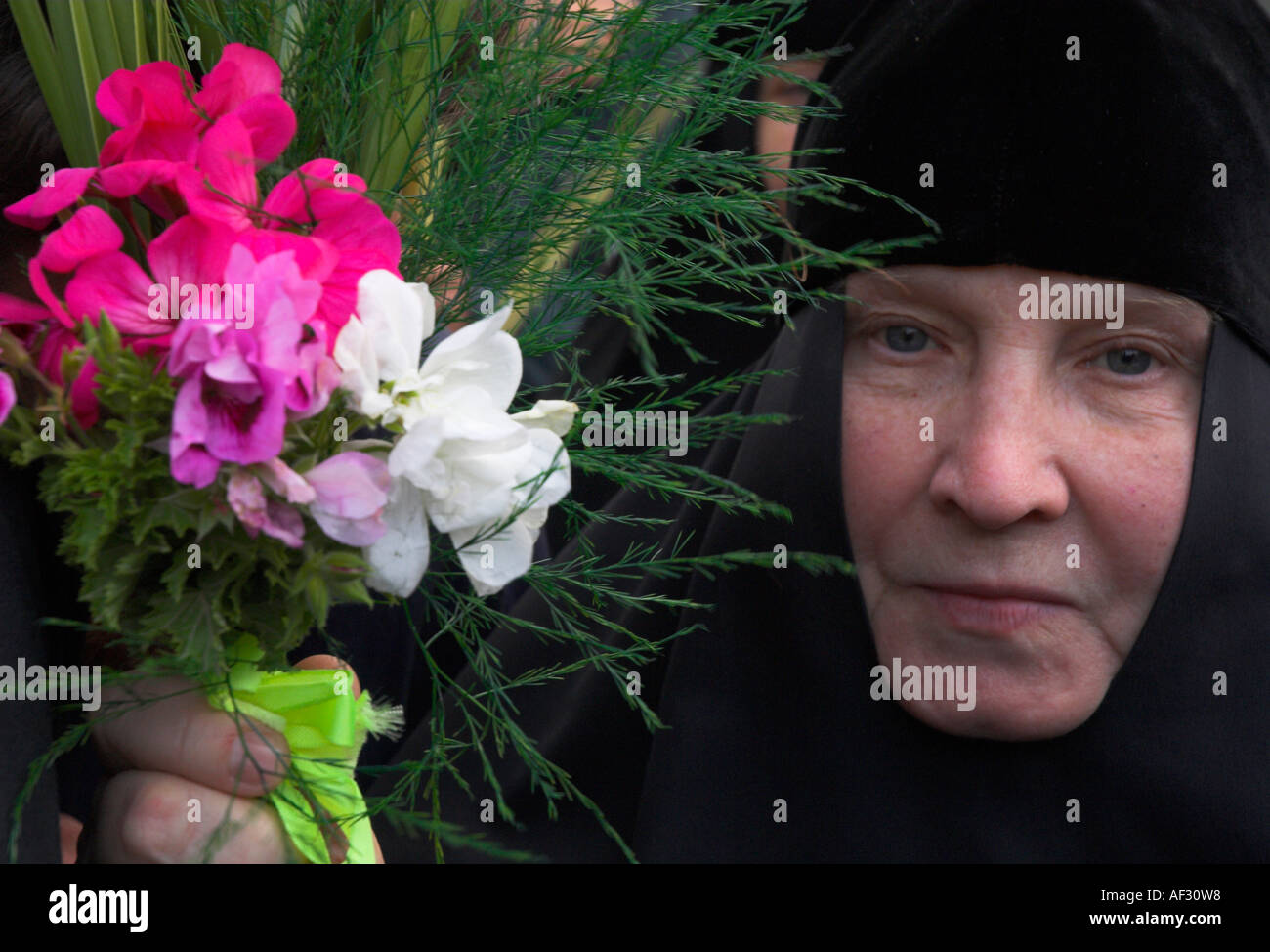 Israel Jerusalem Ölberg orthodoxe Ostern Palm-Prozession von Betphage auf das Altstadt-Portrait von einem russischen Nonnen holdin Stockfoto