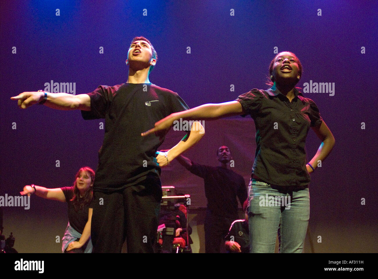 Jugend-Theater-Gruppe in der Probe London UK Stockfoto