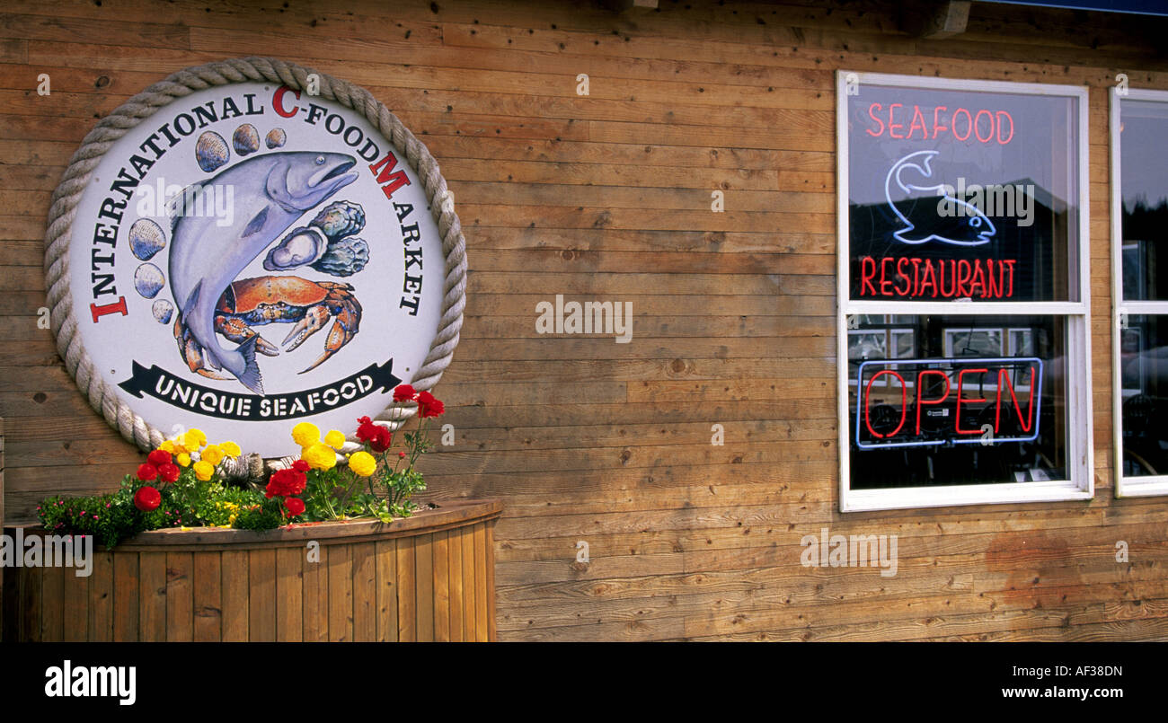 Ein Fischrestaurant und Markt in der Küstenstadt von Florence Oregon Stockfoto