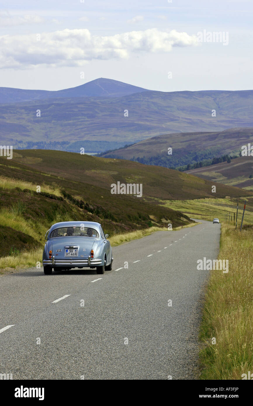 Oldtimer Jaguar A939 Straße in der Nähe von Tomintoul, Schottland, Vereinigtes Königreich Stockfoto