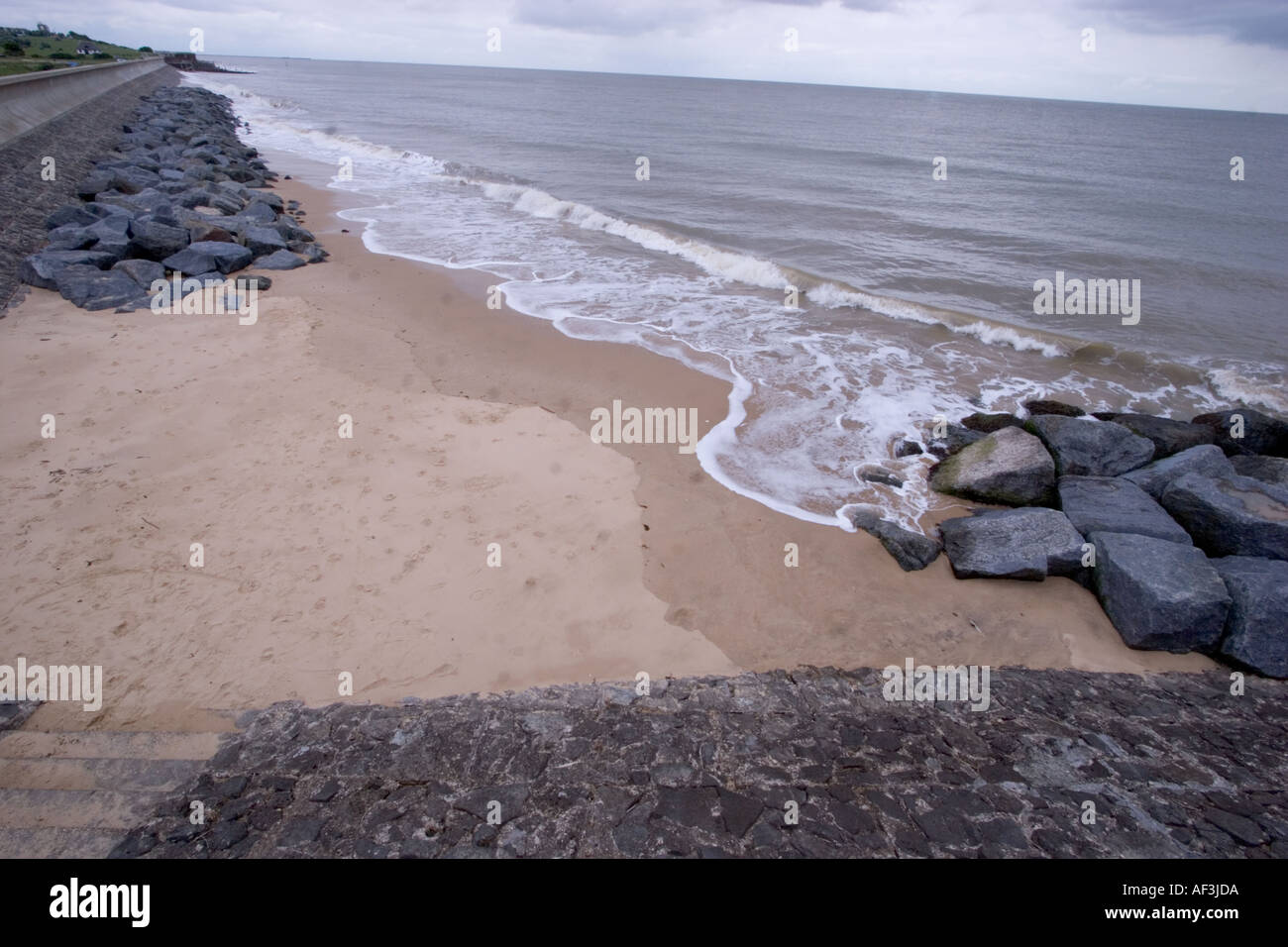 Erosions- und Hochwasserschutz Küstenmeeres Verteidigung Frinton Essex Stockfoto