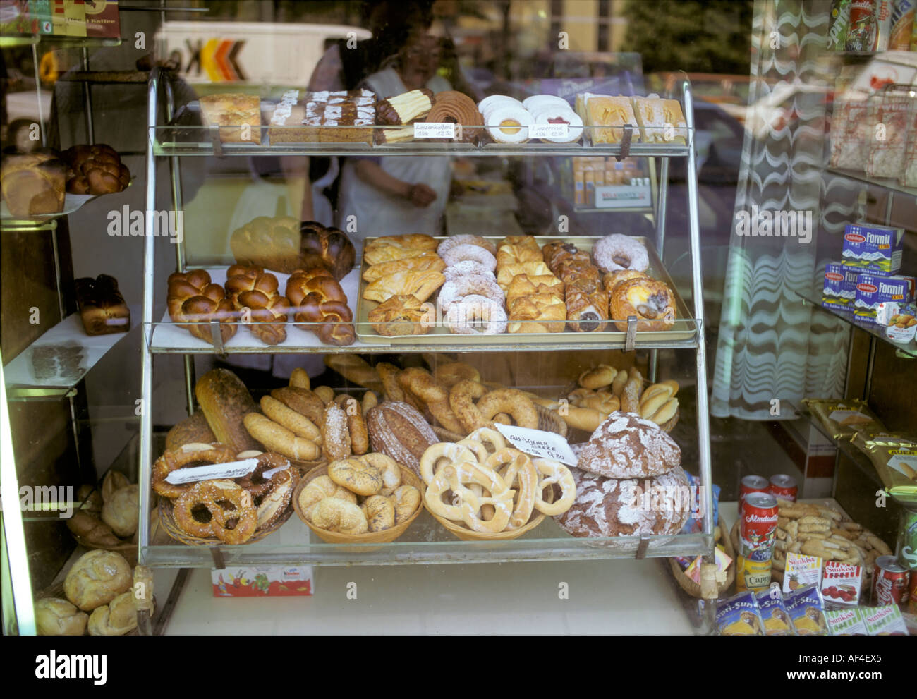 Schaufenster einer Bäckerei, Wien, Österreich Stockfoto