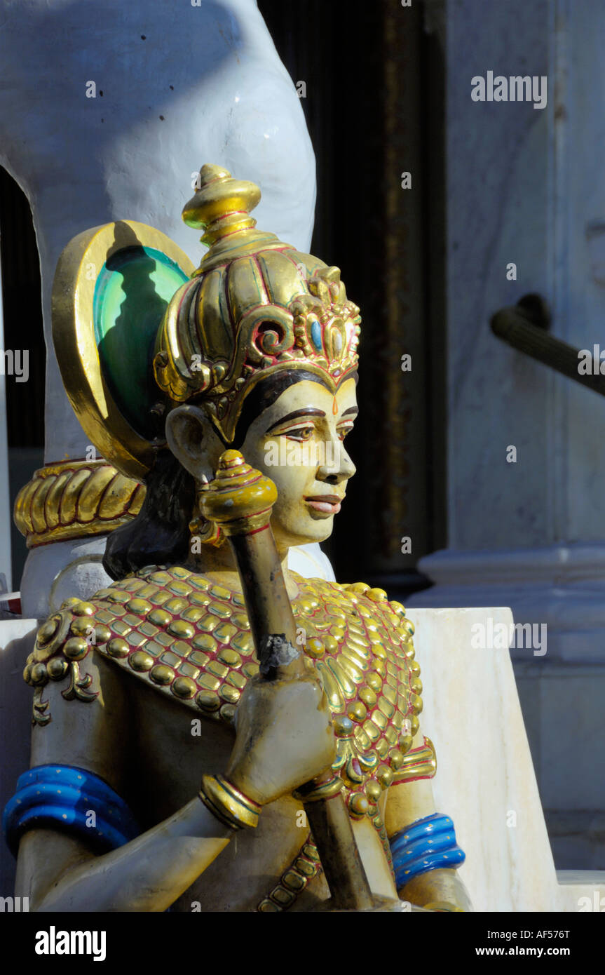 Skulptur der Garde an Jain Tempel Walkeshwar Mumbai Indien Stockfoto