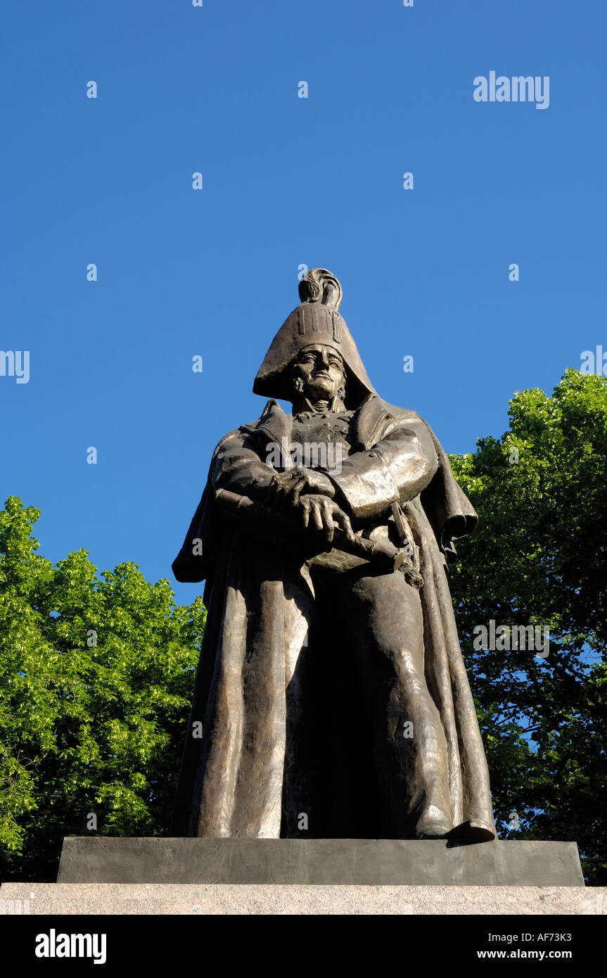 Statue von Genral Feldmarschall Fürst Michael Barclay de Tolly 1761-1818, Skulptur Wilhelm Wandschneider durch Esplanade Park in der Nähe der russisch-orthodoxen Kathedrale, Riga, Lettland Stockfoto