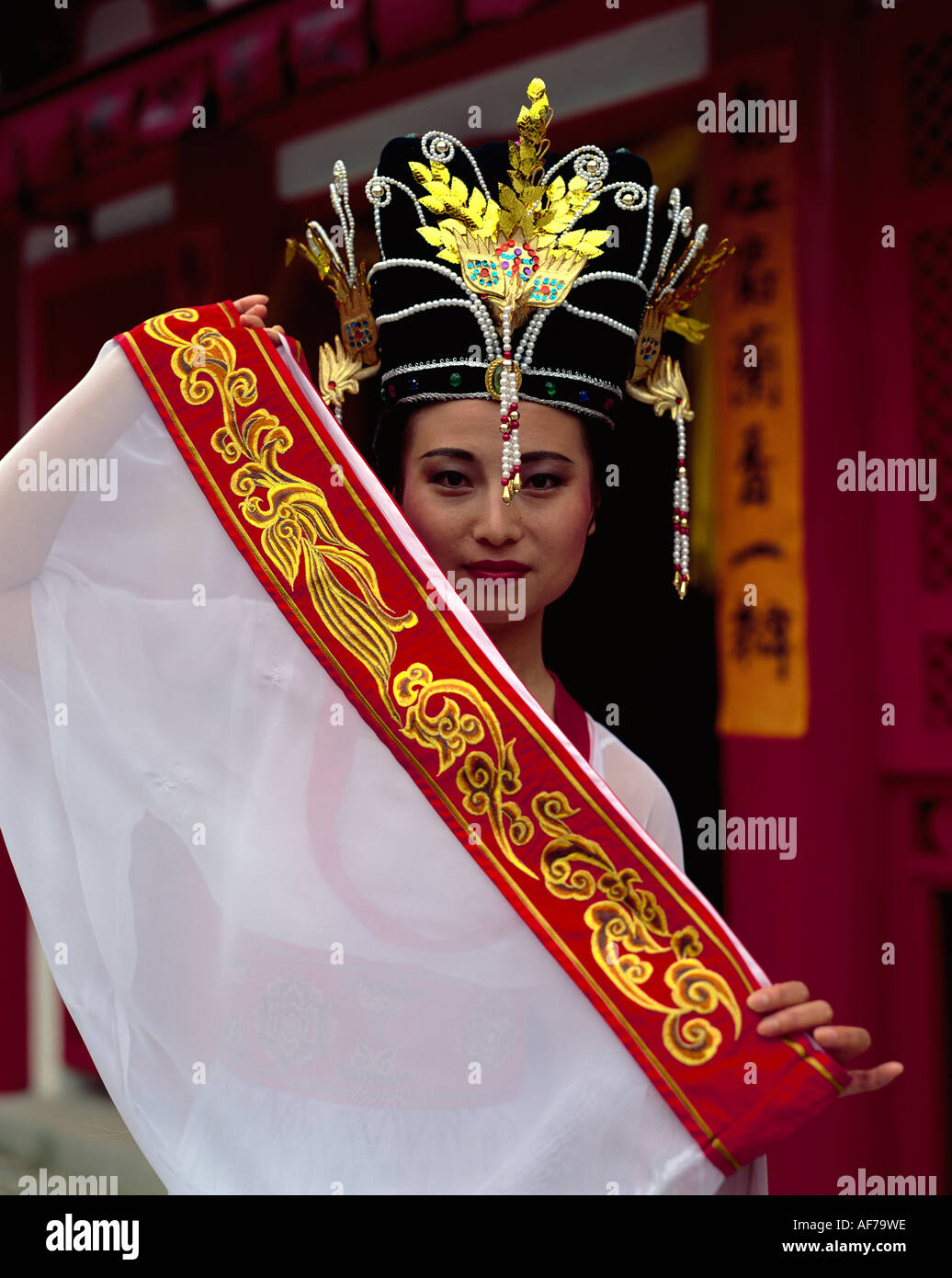 China Hongkong. Chinesische Kultur. Frau im Kleid der Tang-Dynastie. Stockfoto