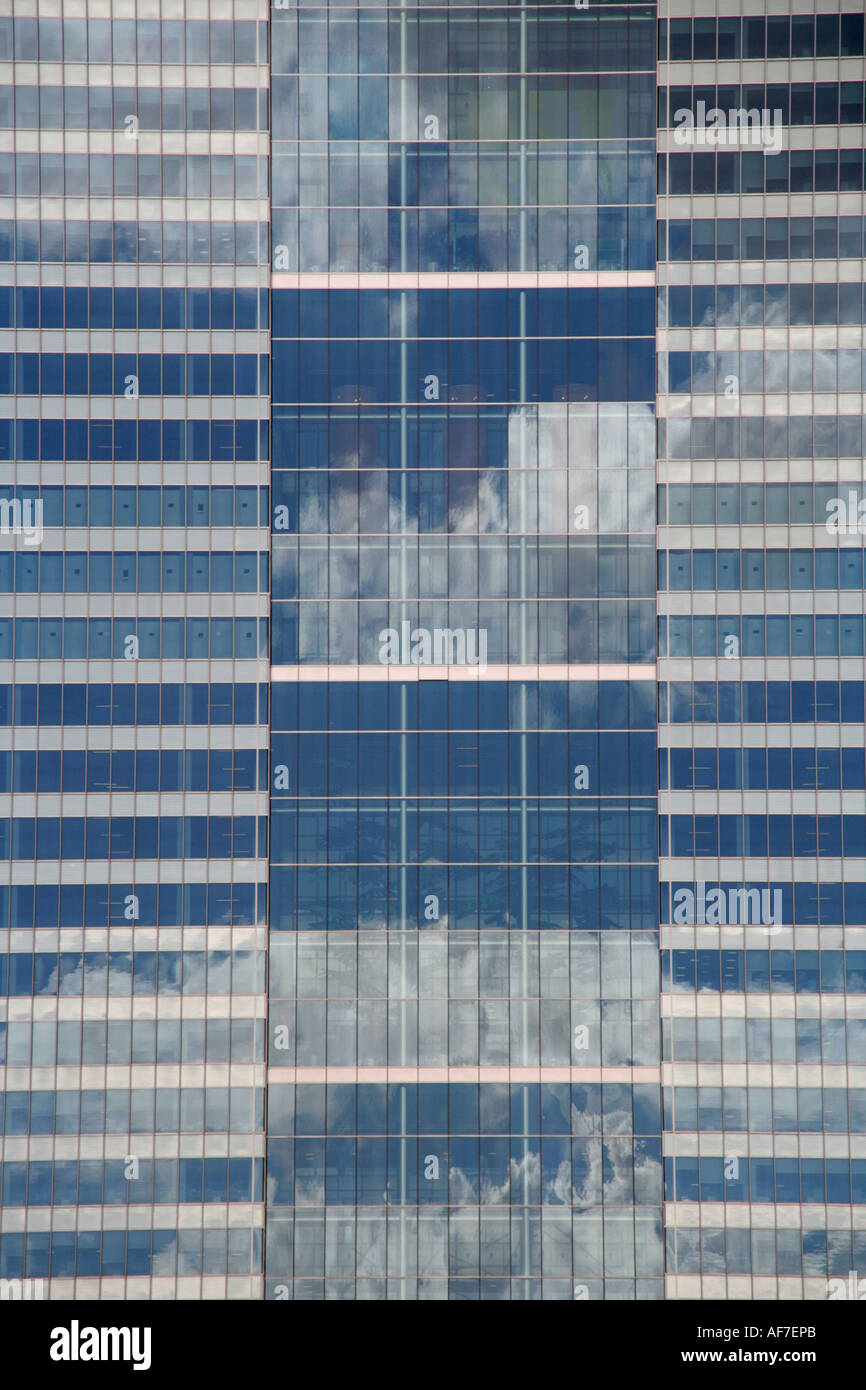 Glas und Metall Fascade von der Barclays London hq Bürogebäude Canary wharf London uk gb Stockfoto