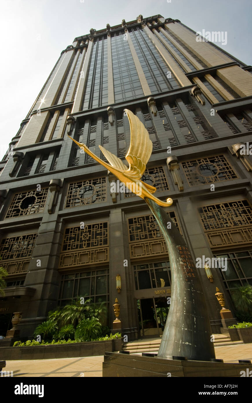 Auch bekannt als ist Gotham City Singapur s Park View Gebäude ein fantastisches Beispiel für über das Top Art Deco design Stockfoto