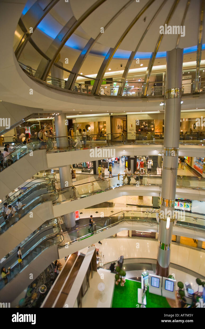 Siam Discovery Center ist eines der neuesten und beliebtesten Einkaufszentren in Bangkok, Thailand. Stockfoto