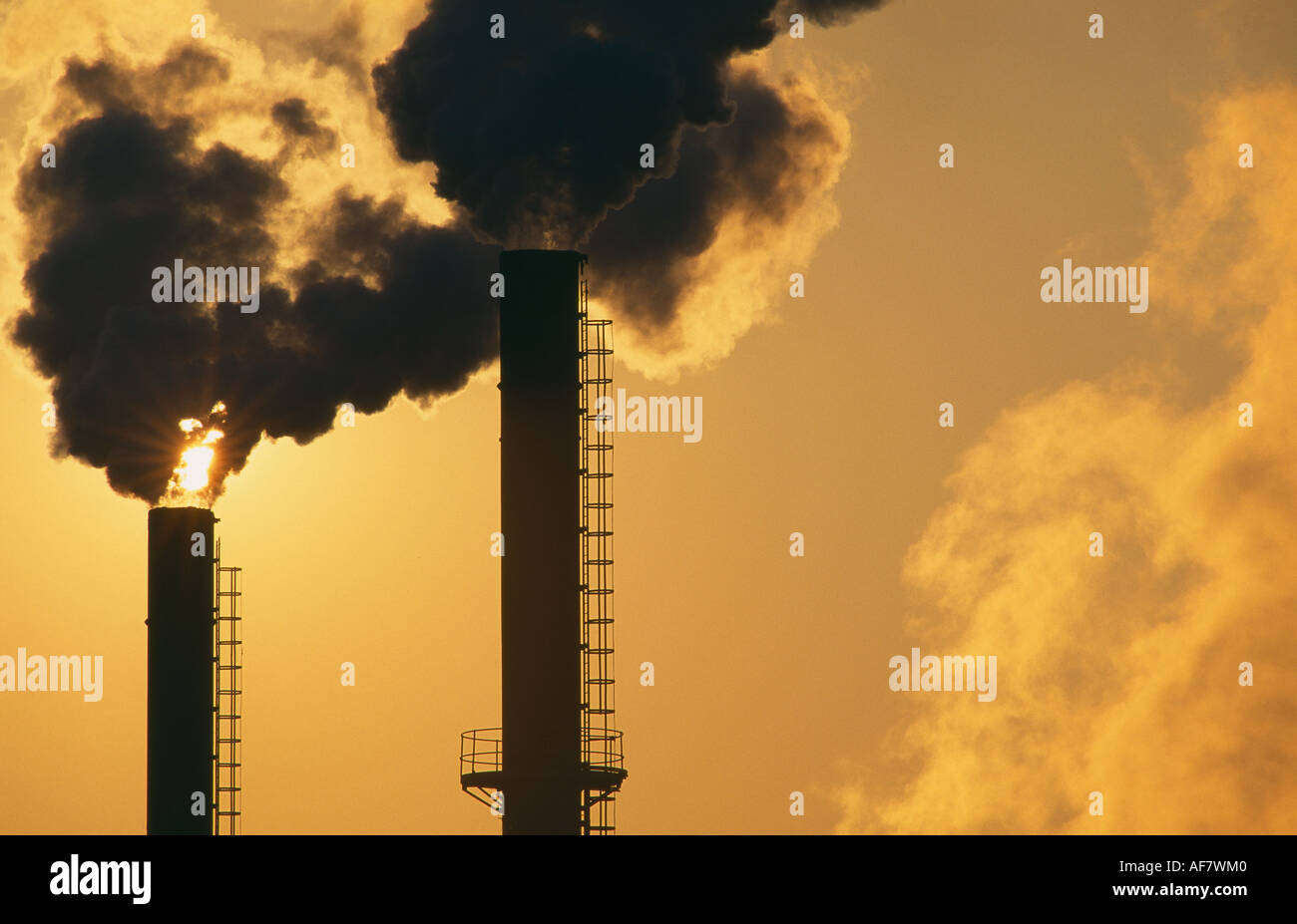 globale Erwärmung der Verschmutzung Aufstoßen Schornsteine Avonmouth Bristol England UK Stockfoto