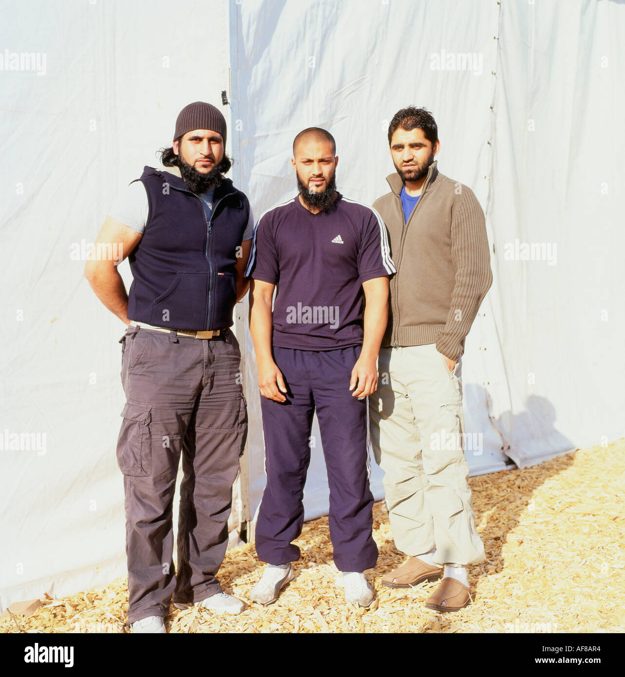 The Tipton Three Shafiq Rasul, Ruhal Ahmed, Asif Iqbal bei einer Vorführung ihres Films 'The Road to Guantanamo' Bay auf dem Hay Festival, Wales, UK im Jahr 2006 Stockfoto