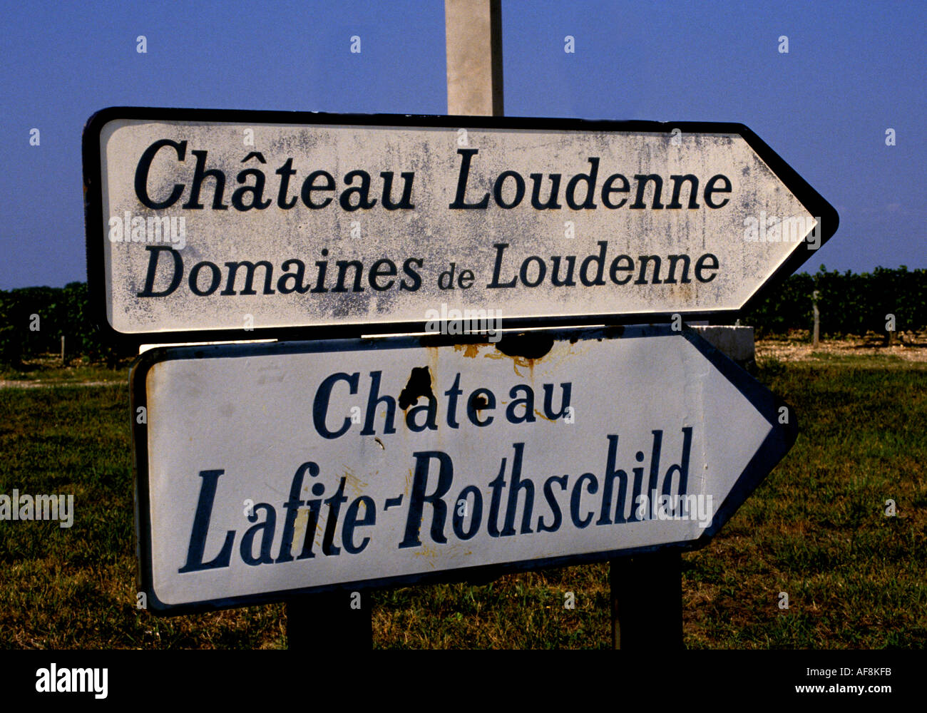 Wein Frankreich Bordeaux Medoc Lafite Rothschild Zeichen Board Nachricht Kommunikation Werbung Plakatwerbung Stockfoto