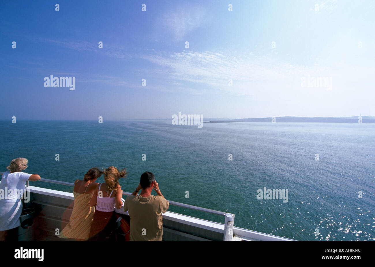 Passagiere an Deck, Auto Fähre von Boulogne, Frankreich nach Dover, England, Sommer Stockfoto