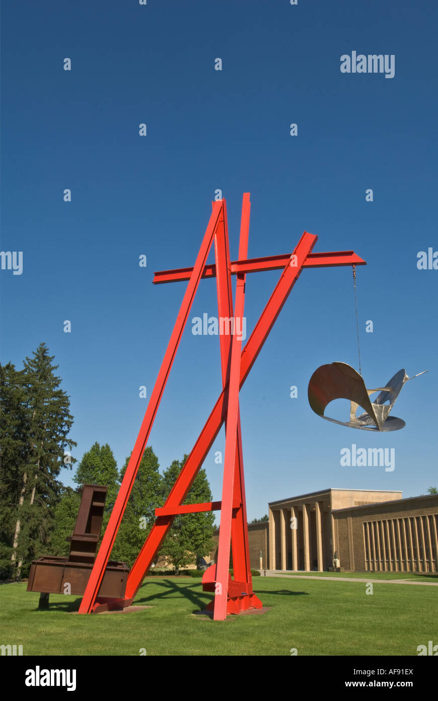 Michigan Bloomfield Hills Cranbrook Kunstmuseum Installation des Künstlers Mark DiSuvero Outdoor-moderne Metall Skulptur Stockfoto