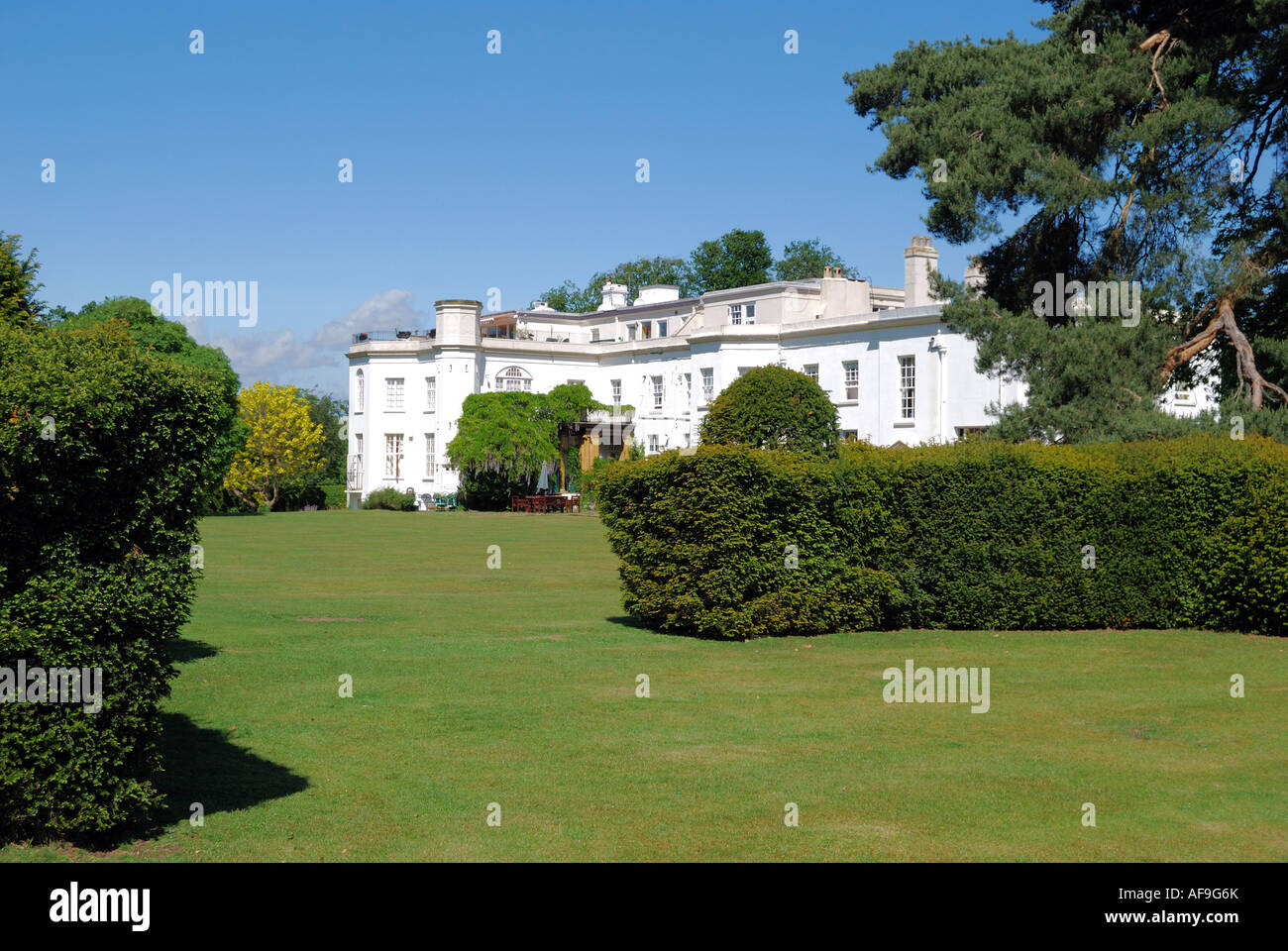 Periode Königin Anne Herrenhaus, Virginia Water, Surrey, England, Vereinigtes Königreich Stockfoto