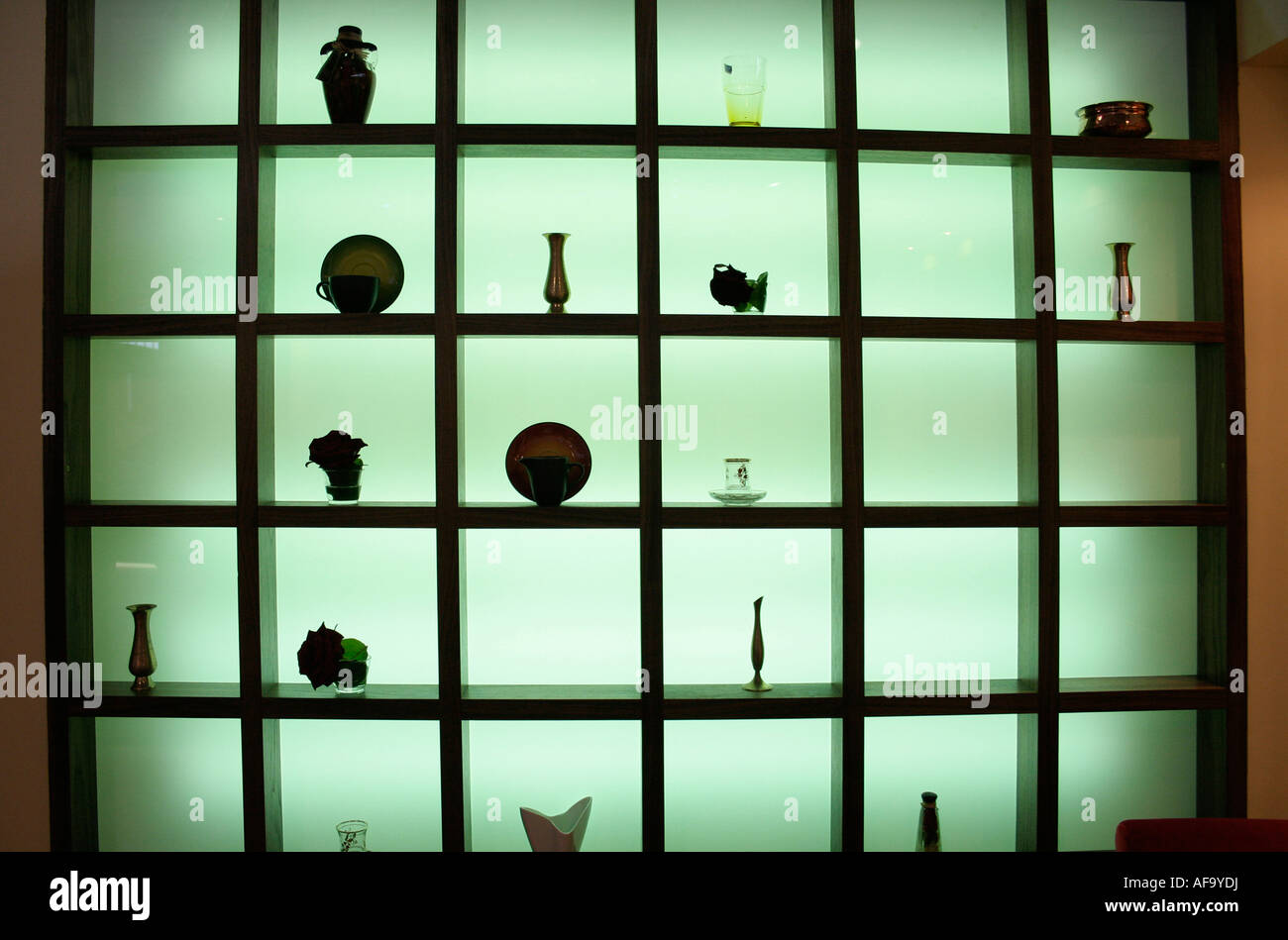 transparente Glaswand aus Holz Stockfoto