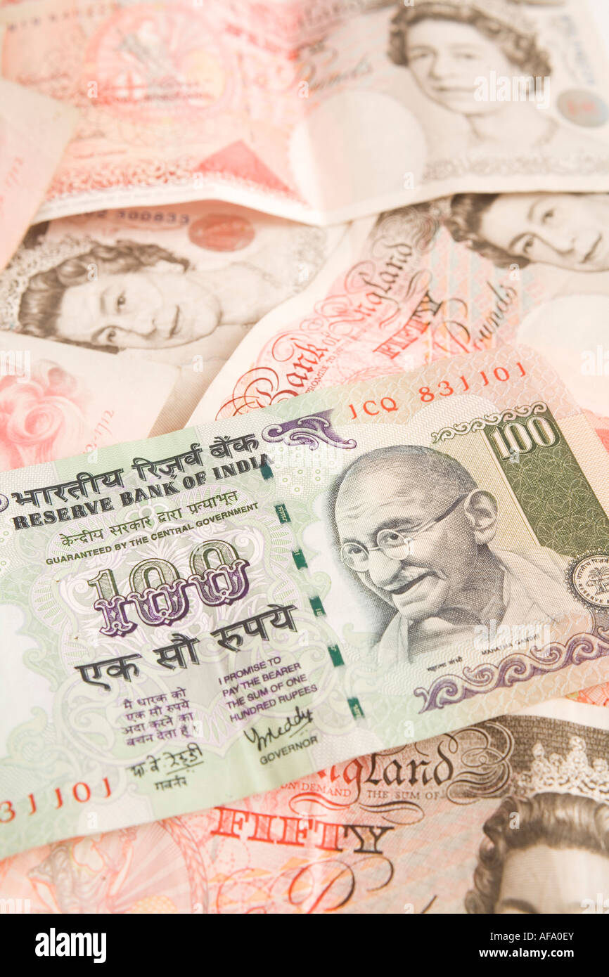 Indische Rupie einhundert Hinweis auf Pfund-Noten Stockfoto