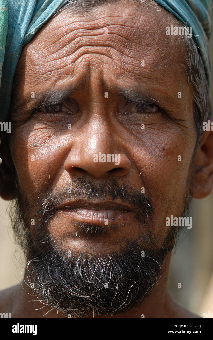 Bangladesch 2007 nach der Flut. Porträt des Buduz Samon im Alter von 40, Fischer. Stockfoto