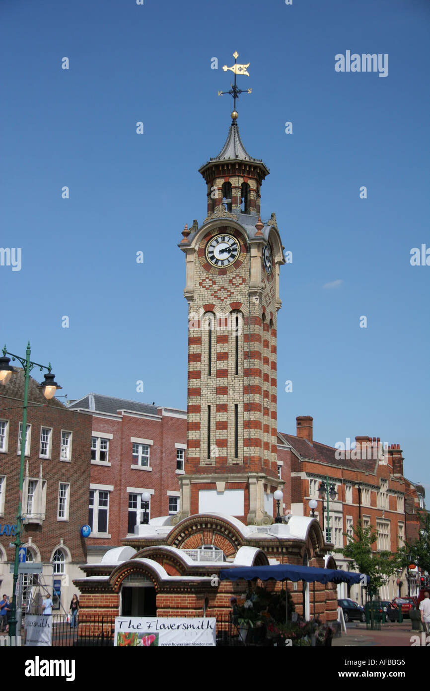 Uhrturm im Zentrum von Epsom, Surrey Stockfoto