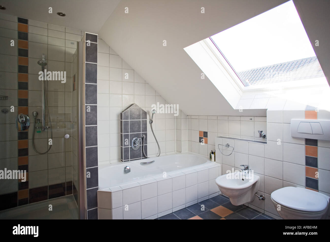 Velux Dachfenster Stockfotos Und Bilder Kaufen Alamy