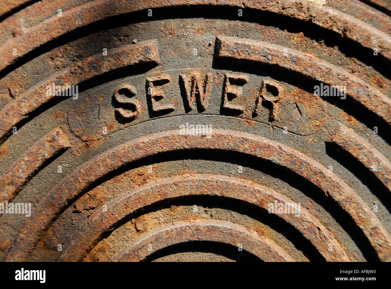 Abwasserdeckel 3 der Stadtwerke Stockfoto