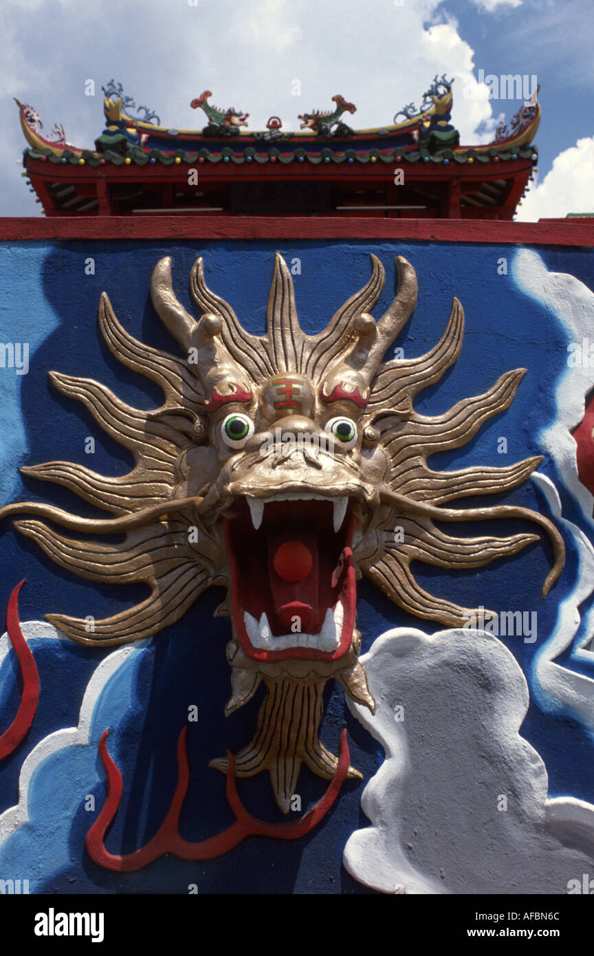 Malaysia, Malaysia, Südosten, Südosten, Asien, asiatischer Muslim, Islam, Islam, Islam, Borneo, Sarawak, Kuching, Tua Pek Kong Taoist Temple, Drachenkopf, chinesischer Einfluss Stockfoto