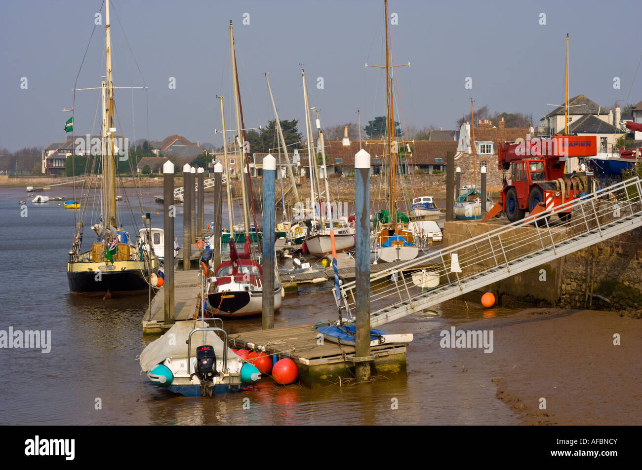 Boote auf dem Fluss Exe bei Topsham Devon England Stockfoto