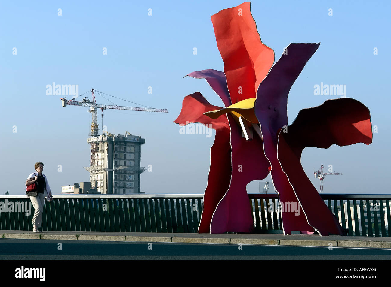Eine moderne Skulptur auf Garigliano-Brücke in Paris Frankreich Stockfoto