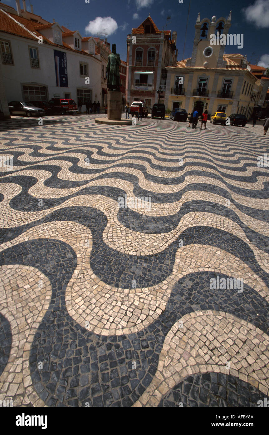 Portugal, Portugiesisch, Westeuropa, europäisch, Süd-, Süd-, Süd-, Süd-, Cascais, 5. Platz am 5. Oktober, mittelalterliche Statue des Königs Don Pedro, öffentliche Kunst, Memor Stockfoto Portugal, Portugiesisch, Westeuropa, europäisch, Süd-, Süd-, Süd-, Süd-, Cascais, 5. Platz am 5. Oktober, mittelalterliche Statue des Königs Don Pedro, öffentliche Kunst, Memor Stockfoto