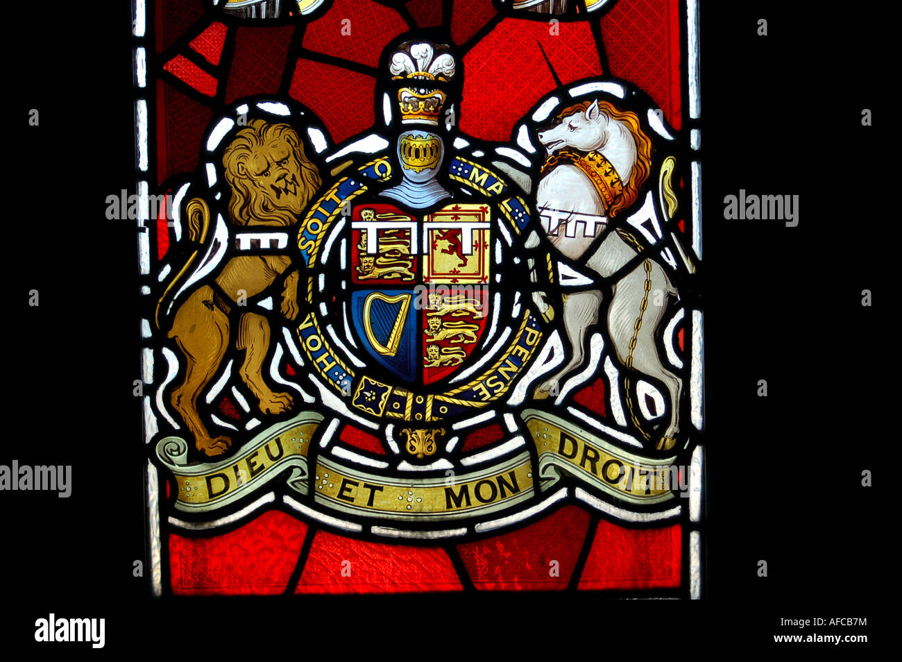 Buntglas-Fenster zeigt British Royal Family Crest Stockfoto