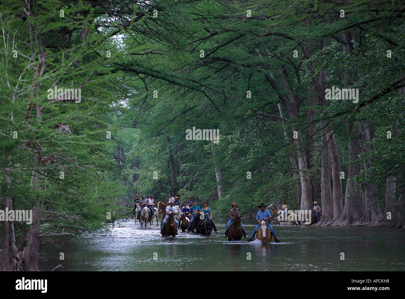 Reiten Durch Medina River Bandera Texas Usa Stockfotografie Alamy
