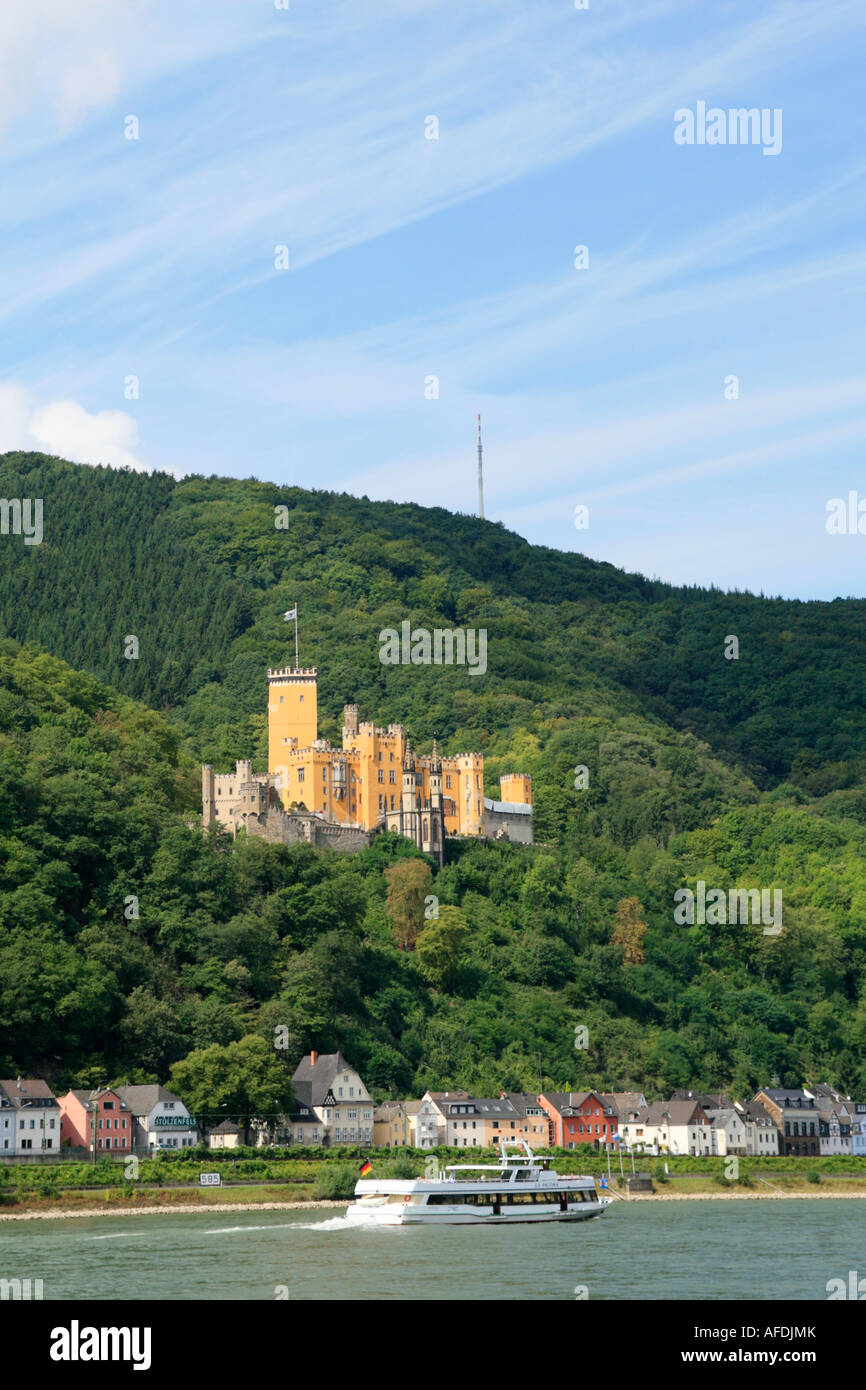 Stolzenfels Schloss hoch über dem Rhein in Deutschland Stockfoto