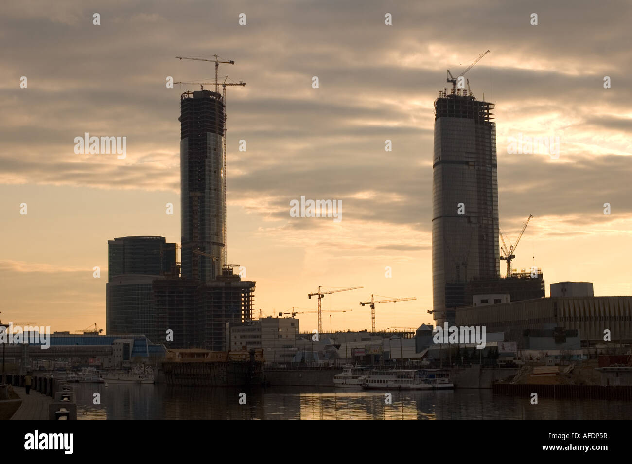 Moskau Stadt Entwicklung Bereich Bohrtürme Kran Stockfoto