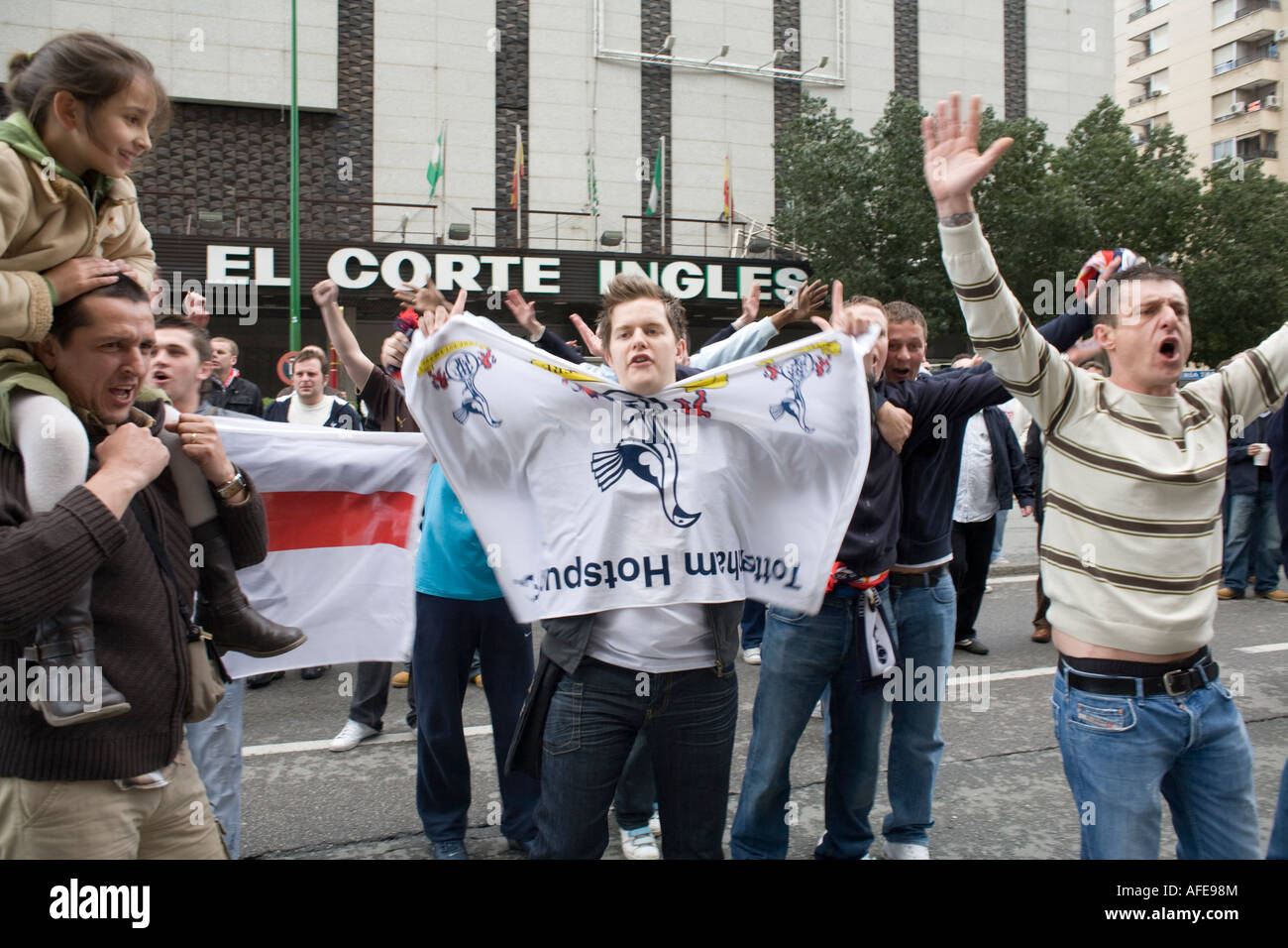 Tottenham-Fans auf Tour, Sevilla, Spanien Stockfoto