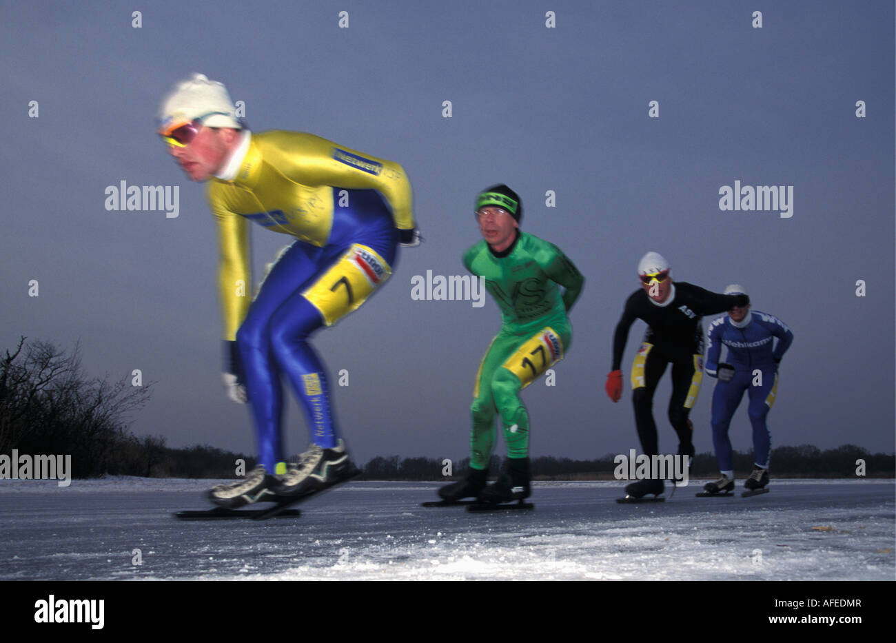 Niederlande Ankeveen Menschen skating 100-km-Rennen auf Natureis Stockfoto