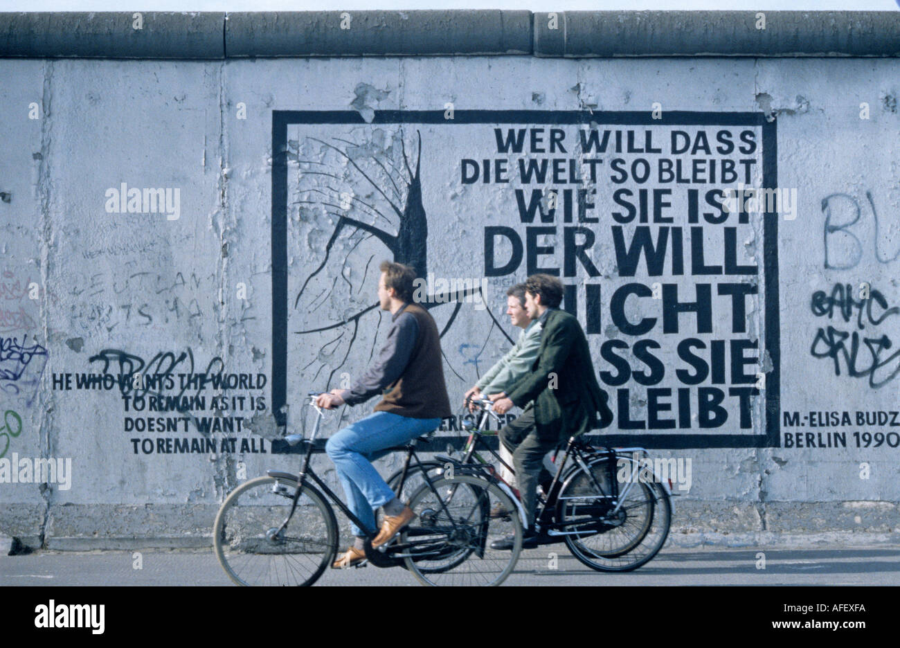 Kunst auf der Wand Ost Berlin Deutschland Stockfoto