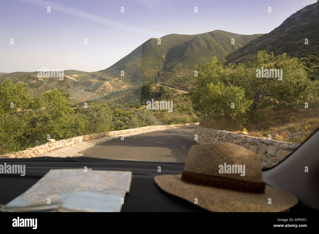 Der Weg nach El Penon CP in der Nähe von Algamitas-Andalusien-Spanien-Europa Stockfoto