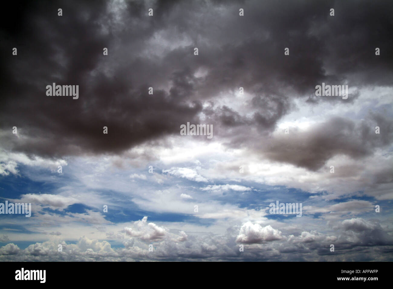 Die Wolken im Monsun über Burma. Stockfoto