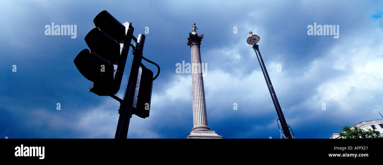 Nelsons Säule in Trafalgar Square in London UK Stockfoto