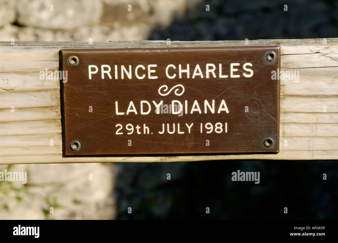 Prinz Charles und Lady Diana anmelden Tor in hübschen Cotswold Dorf des unteren Schlachtung Gloucestershire England UK Stockfoto