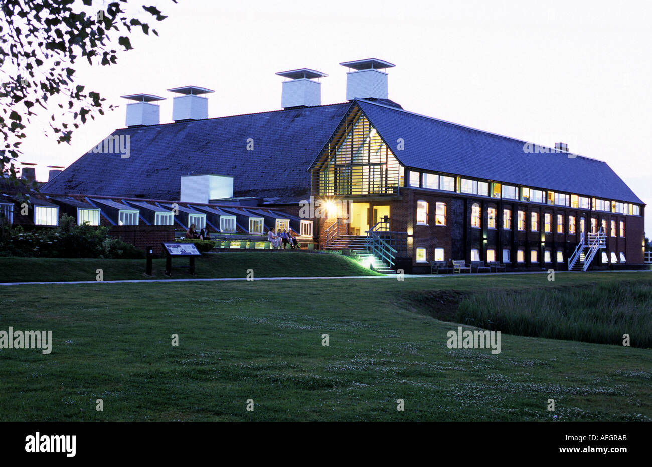 Snape Maltings gebaut von Newson Garrett in der Mitte des 19. Jahrhunderts als eine Mälzerei, jetzt ein Konzertsaal der Welt Klasse Restaurants Geschäfte Stockfoto