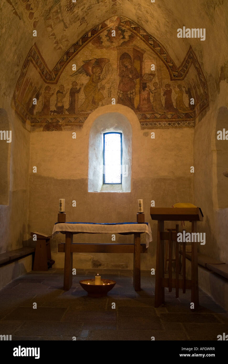 Dh St Brelades Bay ST BRELADE JERSEY Fishermens Kapelle Altar bemalte Wände Kirche Wandmalerei Stockfoto
