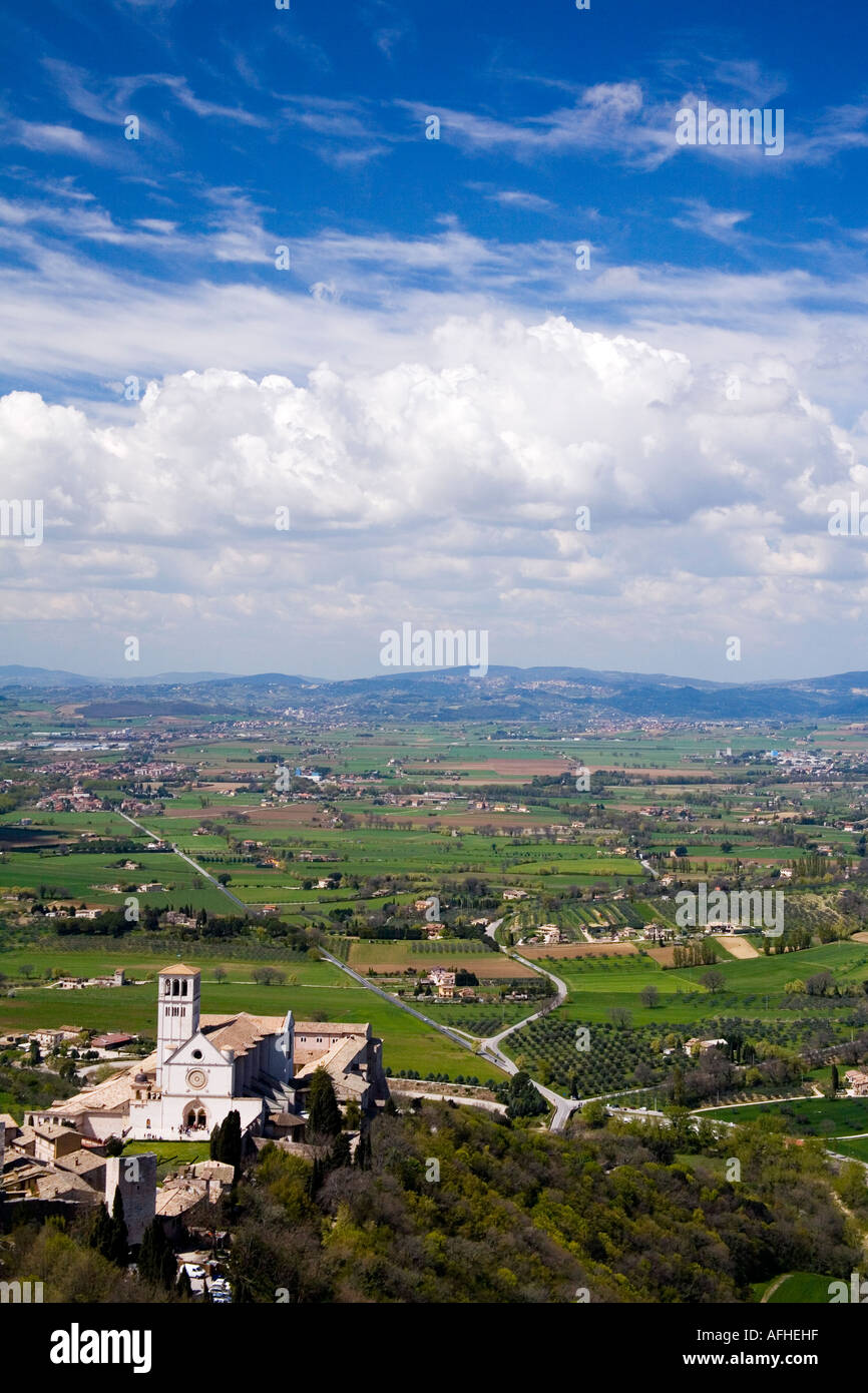 Basilika Sankt St Francis und umliegende Panorama der Landschaft in Umbrien Assisi Italien Europa EU Stockfoto
