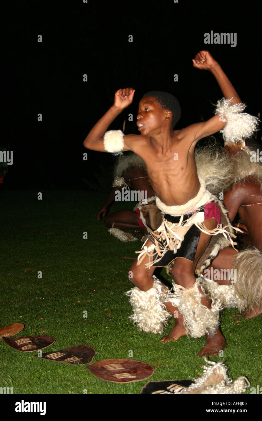 Zulu Tänzer in Tracht Stockfoto