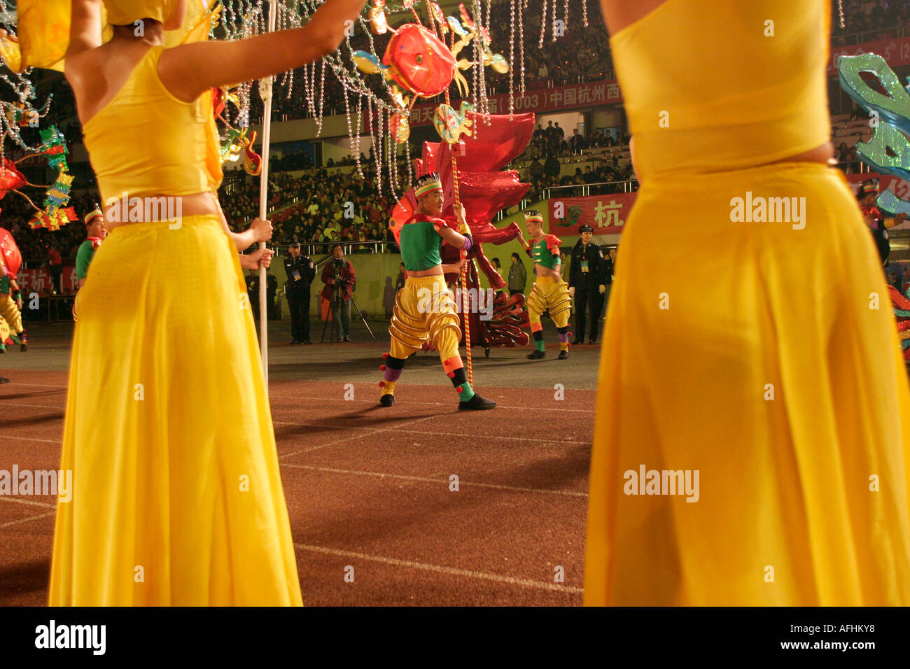 Studenten in gelb gekleidet Stockfoto