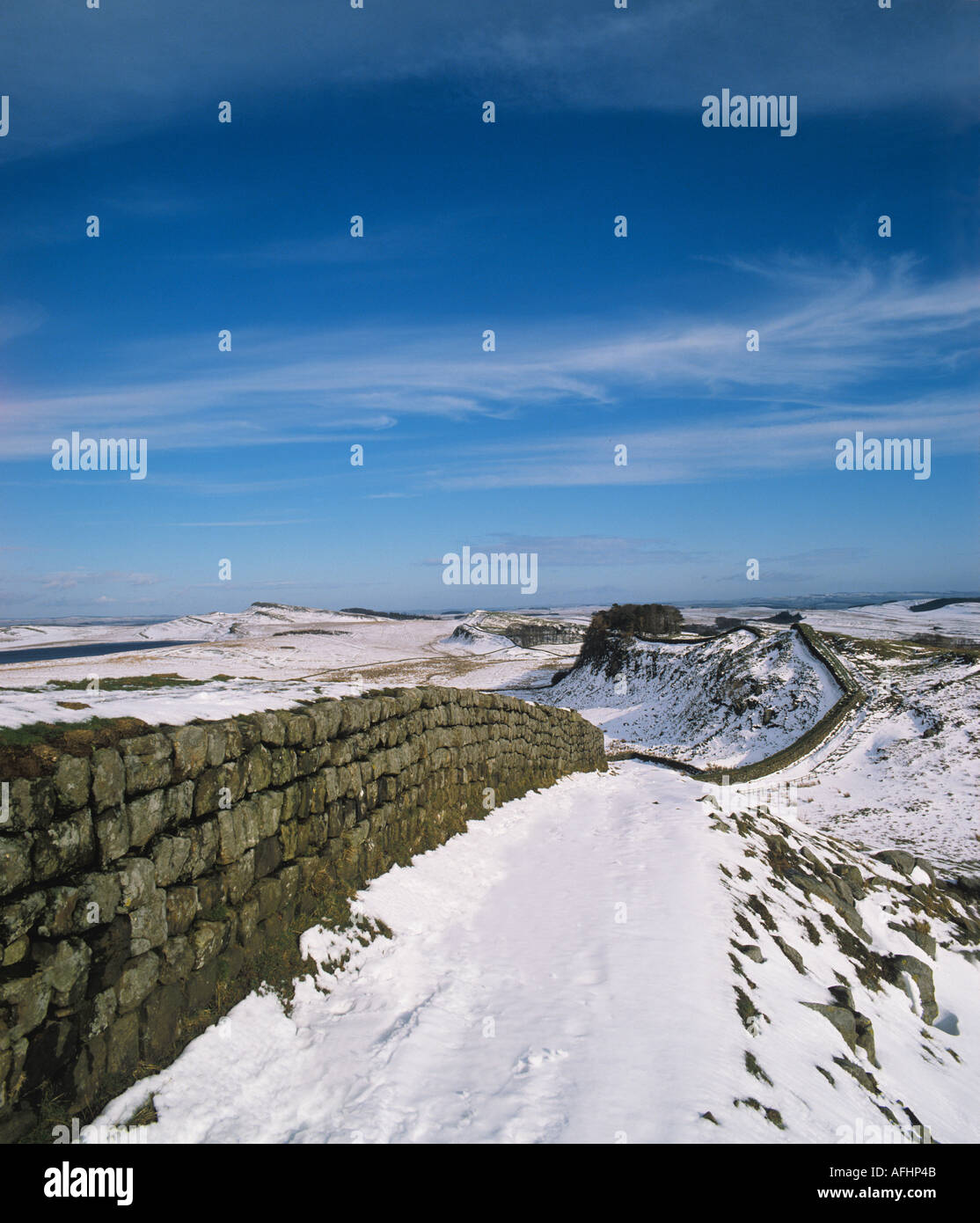 Hadrian s Wand in Richtung Housesteads Fort im Winter Northumberland Stockfoto