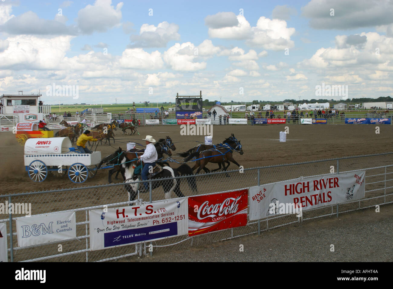 Rodeo Alberta Kanada Chuck Wagon racing Stockfoto