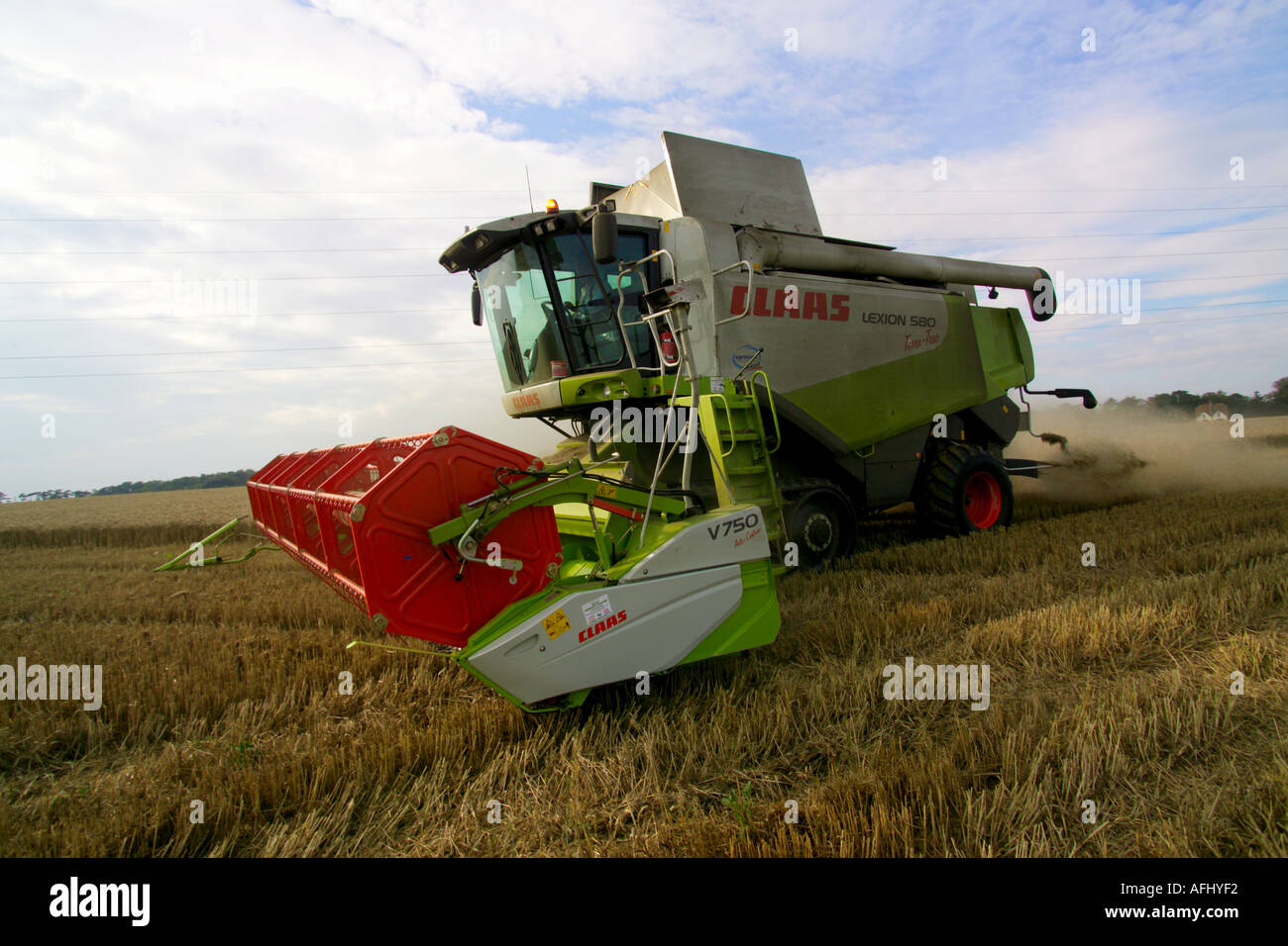 Beim Ernten von Weizen Claas Lexion 580 Terra Trac Mähdrescher Stockfoto
